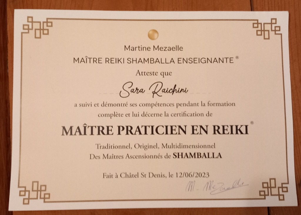 photo diplome Les Mains de SÂRA 