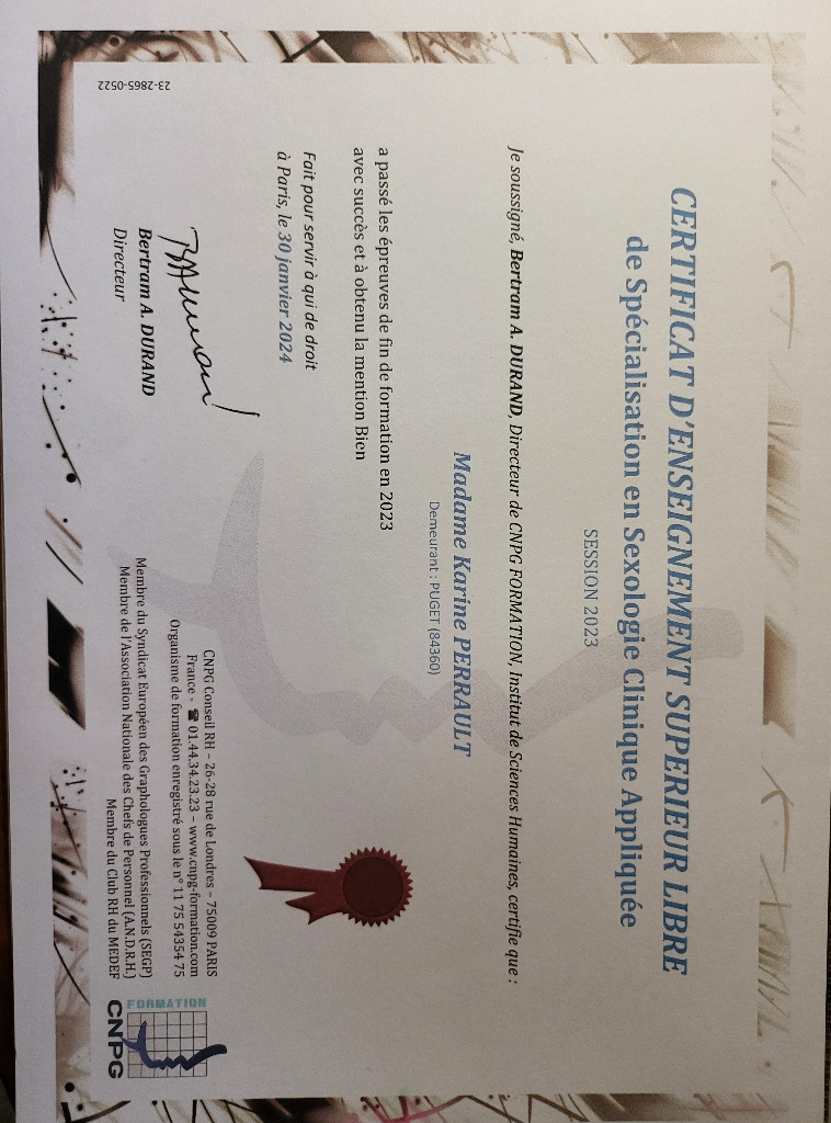 photo diplome Karine Perrault