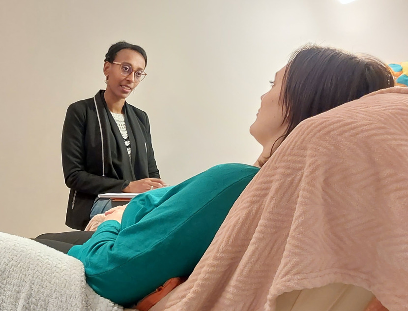 photo seance Les Sens de la Vie-Hypnose Mixte par Julia GERARD