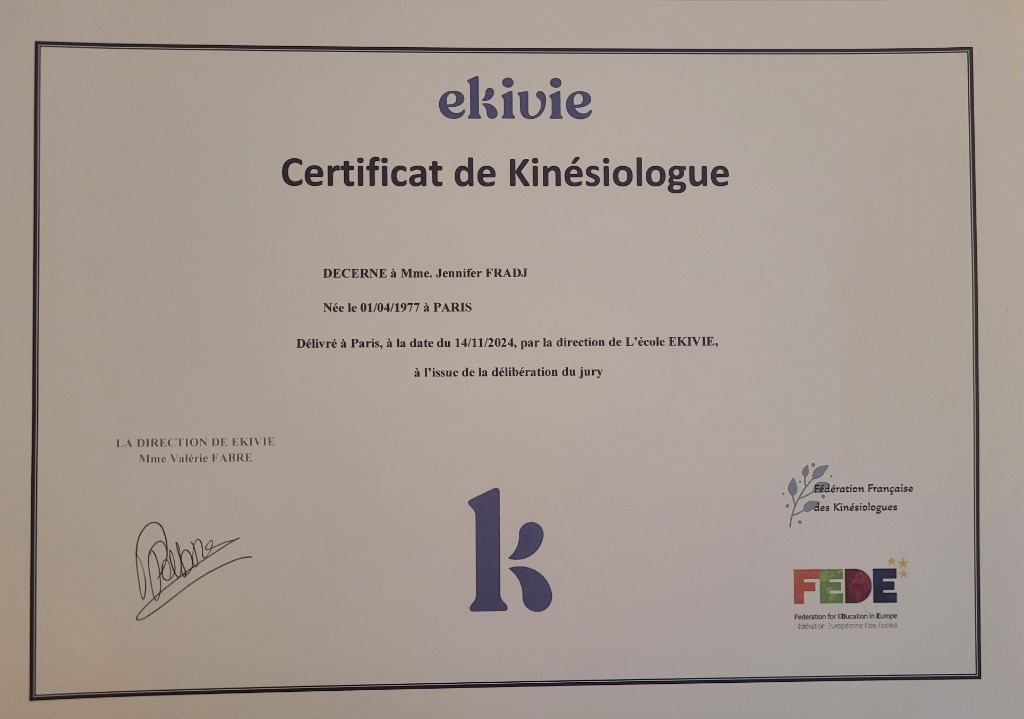 photo diplome Jennifer Fradj