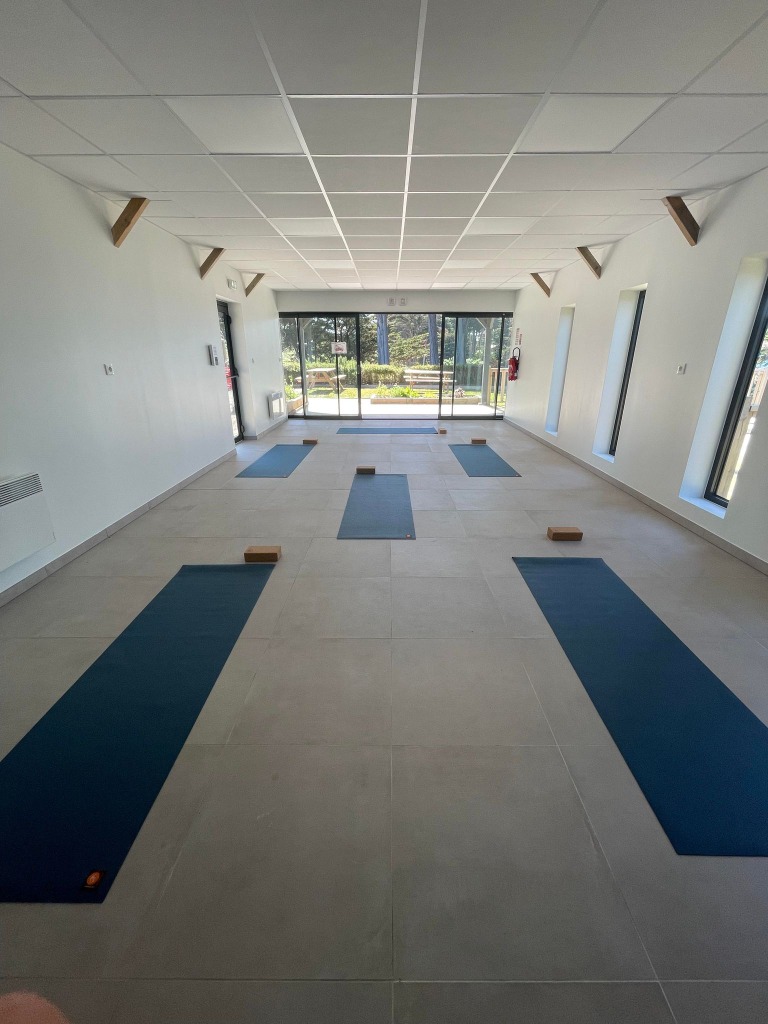 photo cabinet UJJAYI - Marie Menhinick