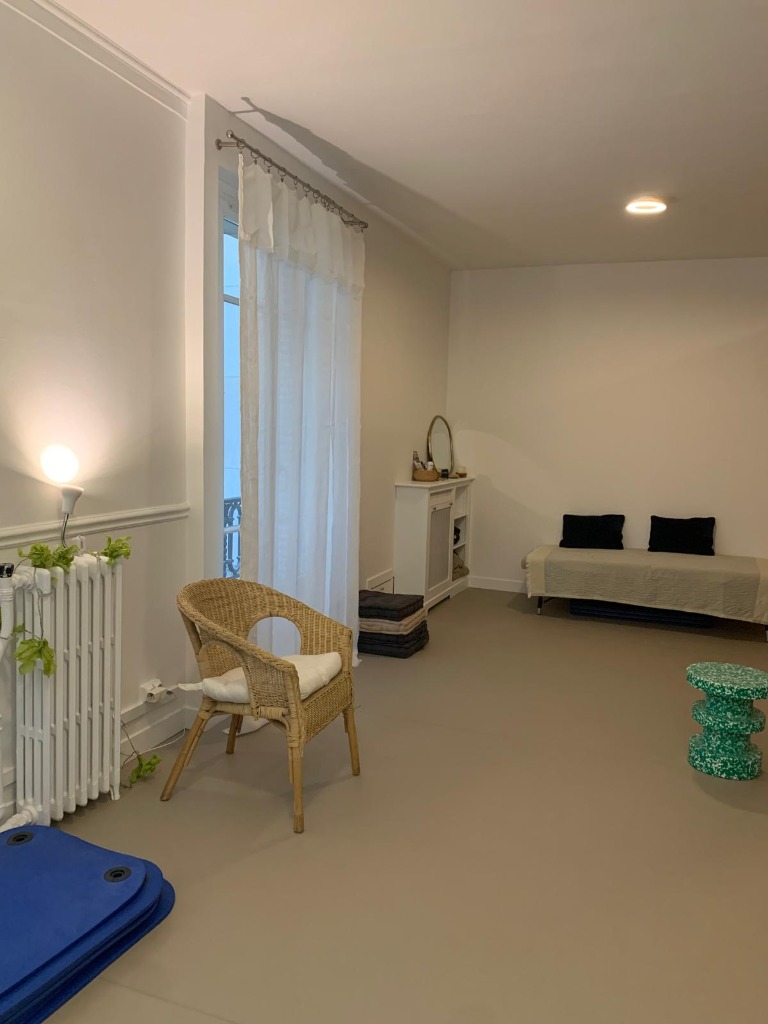 photo cabinet Claire Evrard Marty - Méthode Feldenkrais