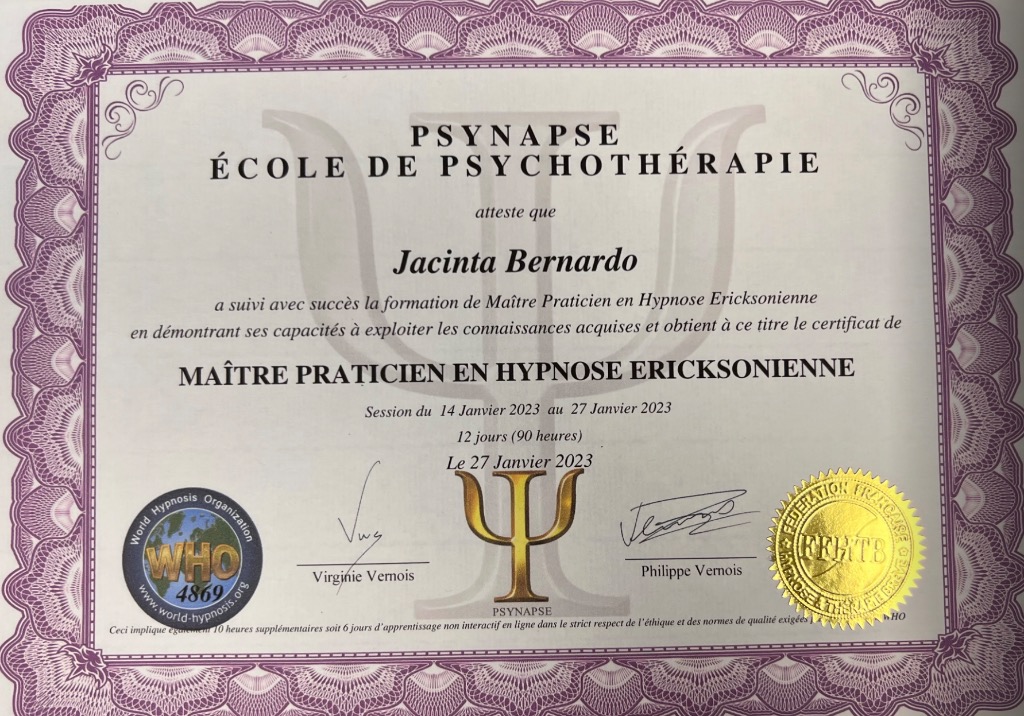 photo diplome Jacinta Bernardo Hypnose 