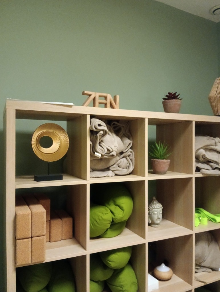 photo cabinet ASNUVARAM