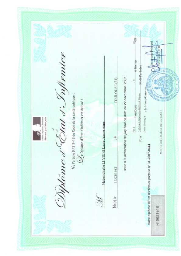 photo diplome Laure LI VIGNI