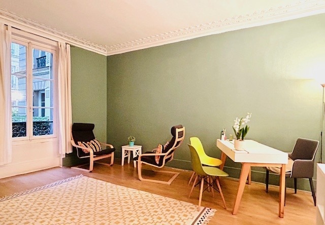 photo cabinet JULIA CHAVINIER