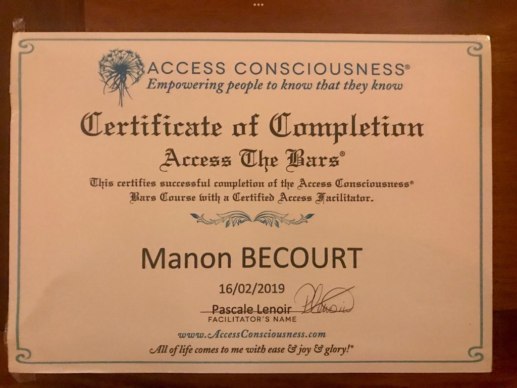 photo diplome Manon Bécourt - Access Bars