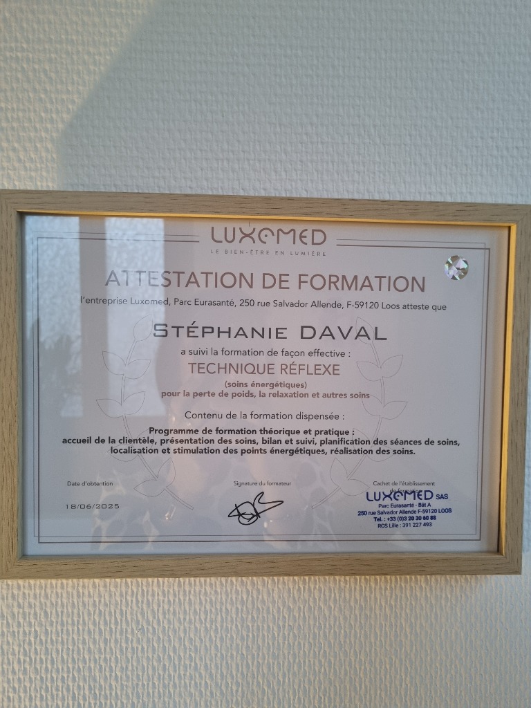 photo diplome Cabinet de Luxopuncture Stéphanie Daval 