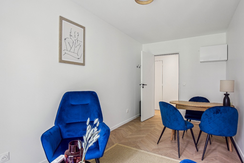 photo cabinet Valérie Divanach