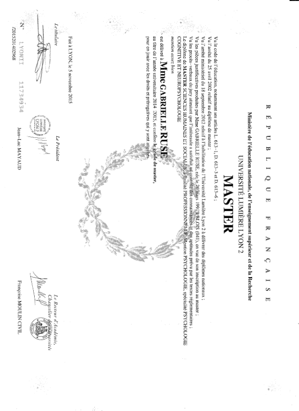 photo diplome Gabrielle Rusé