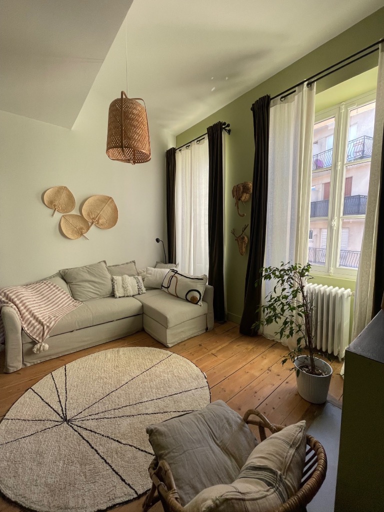 photo diplome Laure Caron Sophrologue