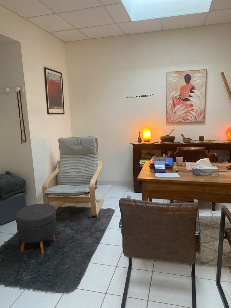 photo cabinet Hayano Violaine 