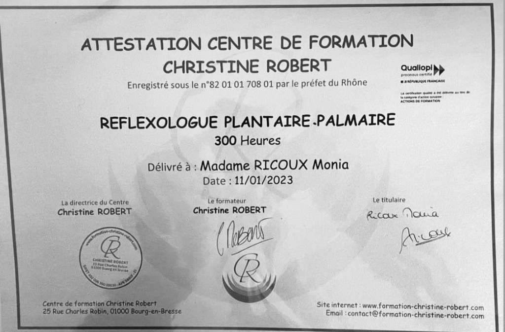 photo diplome Monia Ricoux ÉNERGÉTICIENNE