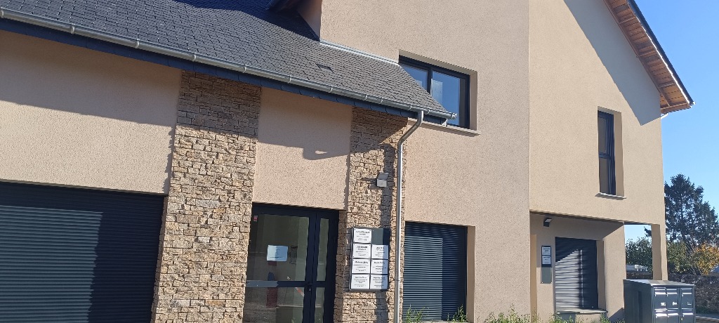 photo cabinet Noémie ERUSSARD