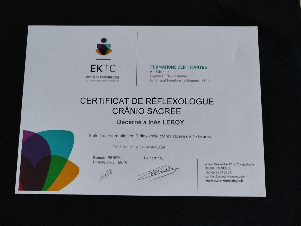 photo diplome Inès LEROY - Kinésiologie et Réflexologie CS