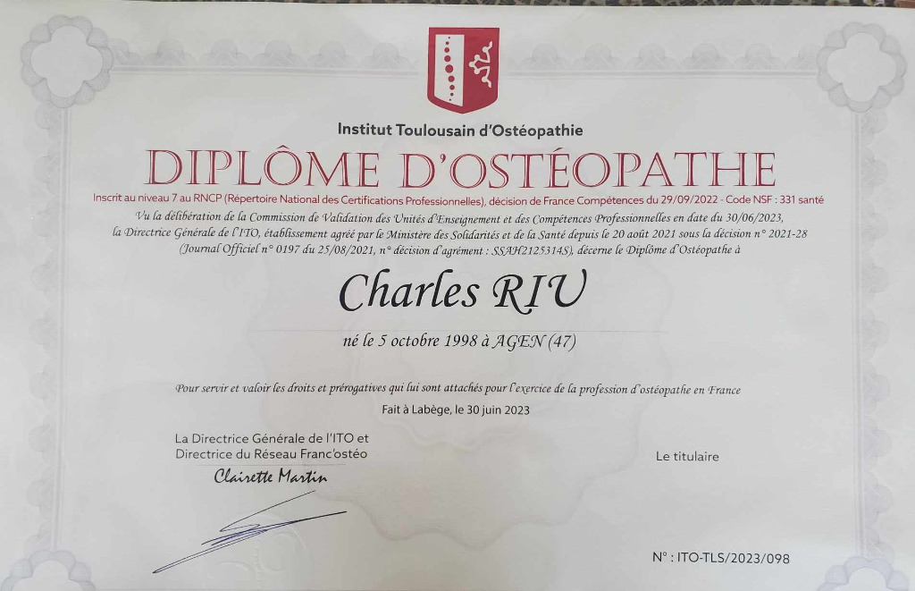 photo diplome Charles Riu