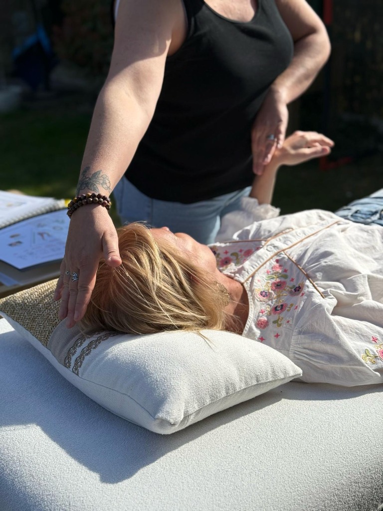 photo seance Sandrine DEBUYSER Kinésiologie Weppes
