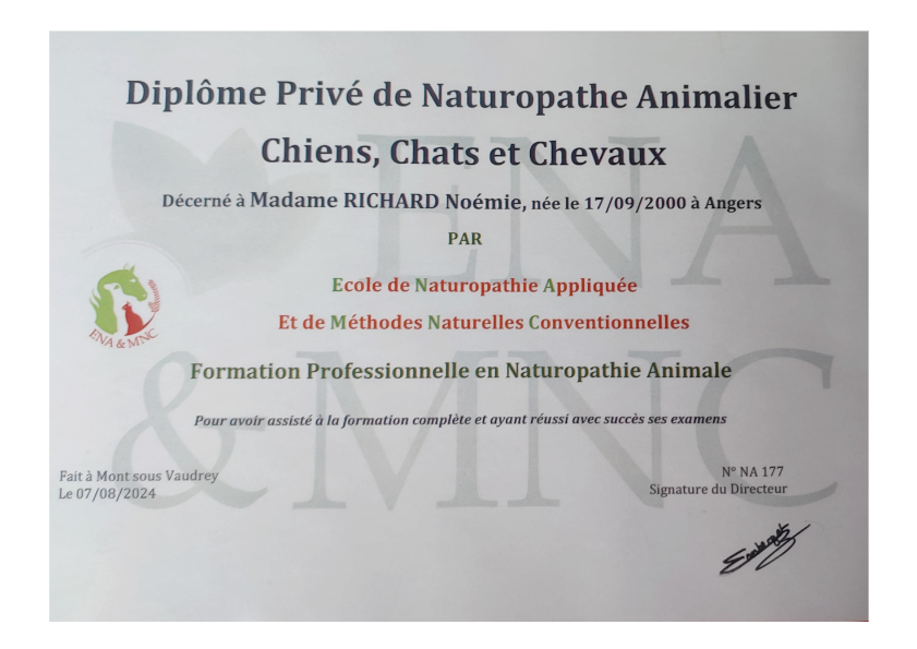 photo diplome Noémie RICHARD - Naturopathe animalière