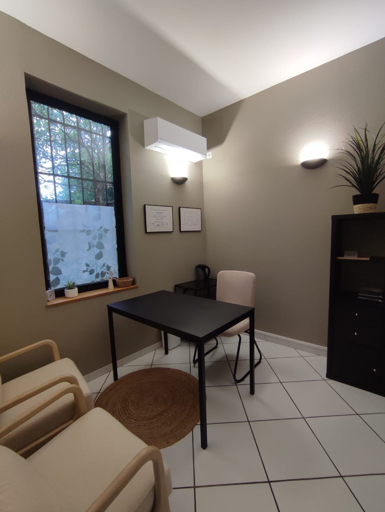 photo cabinet Ludovic Neau