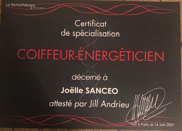 photo diplome Joelle SANCEO