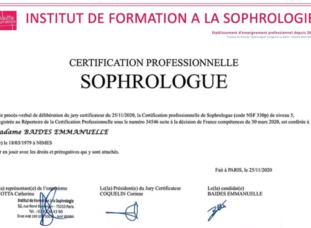 photo diplome Emmanuelle BAIDES 