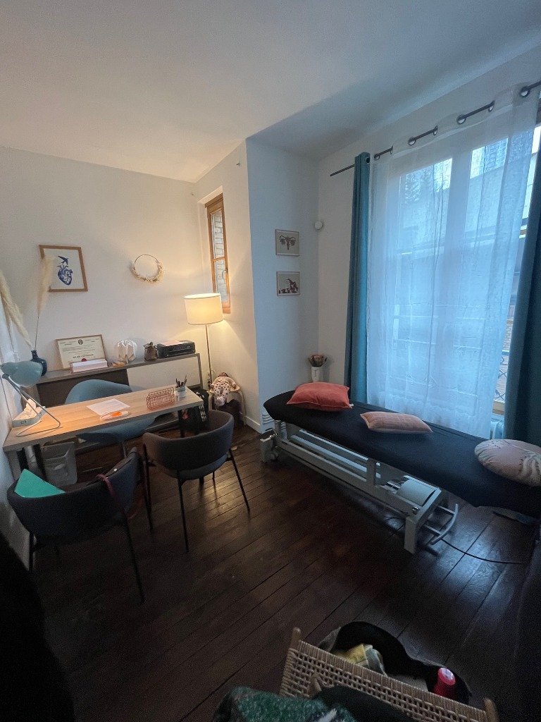 photo cabinet Louisa LOUMOU