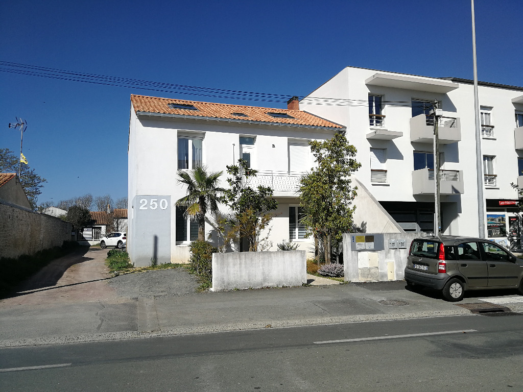 photo cabinet On Massage