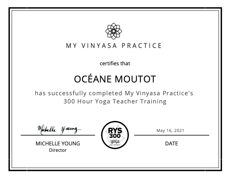 photo diplome Océane Yoga