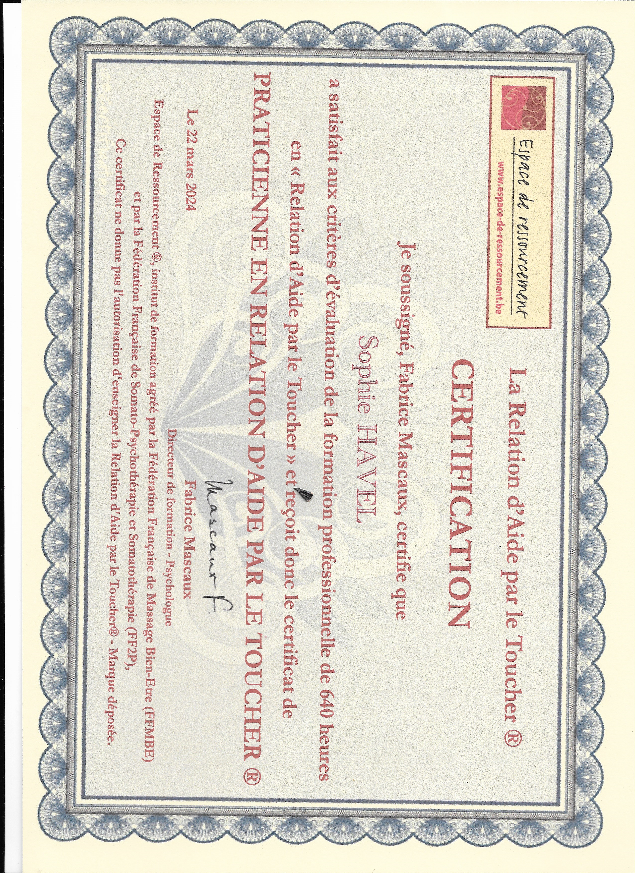 photo diplome Le Corps au présent