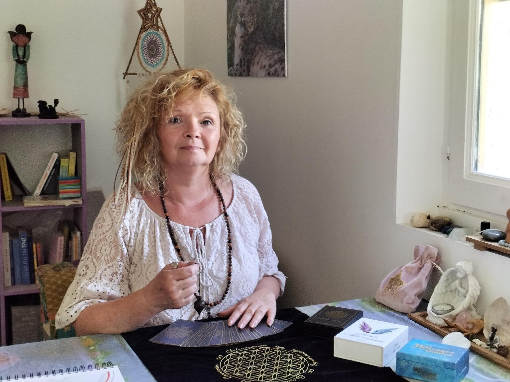 photo portrait Sophie Latour MEDIUM THERAPEUTE ENERGETICIENNE