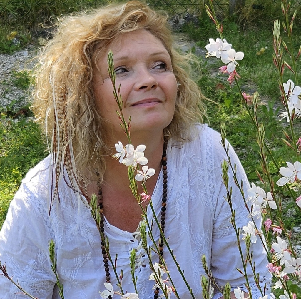 photo seance Sophie Latour MEDIUM THERAPEUTE ENERGETICIENNE