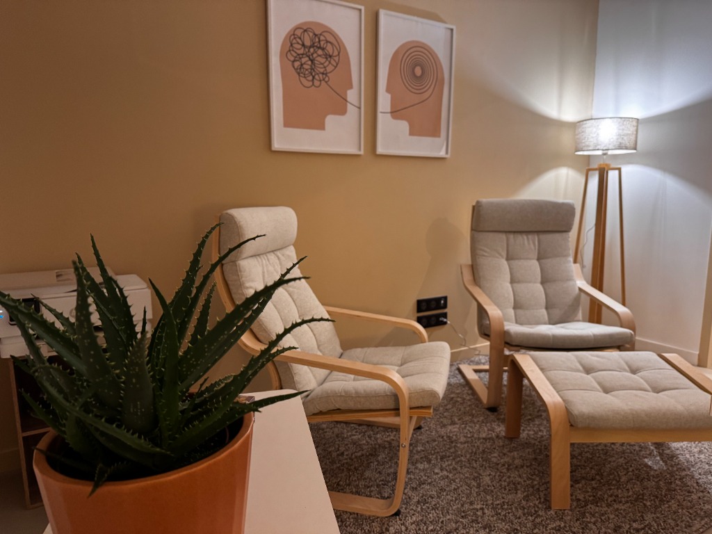 photo cabinet LYNDA LEGUILLIER