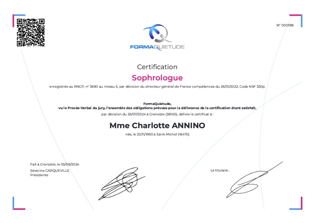 photo diplome EI Charlotte ANNINO