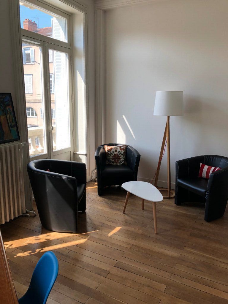 photo cabinet Virginie DUBARRY