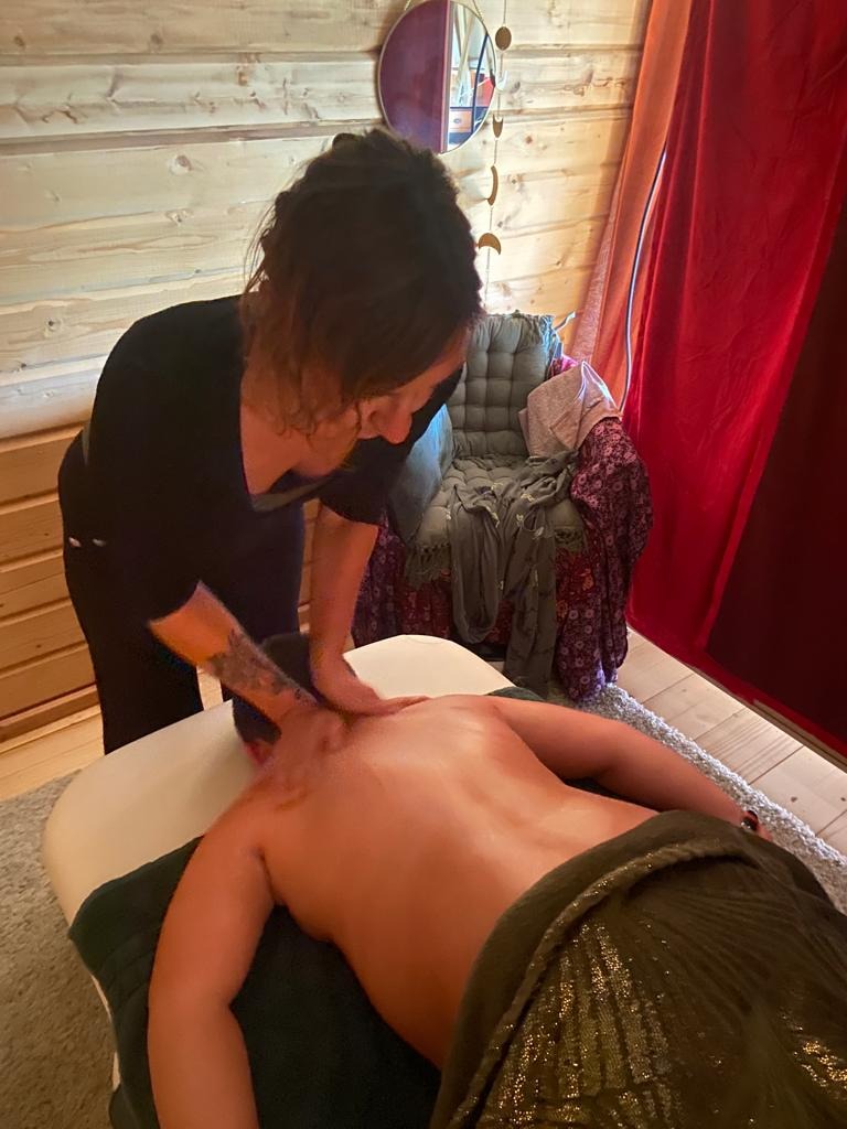 photo activite Milène et une pierre