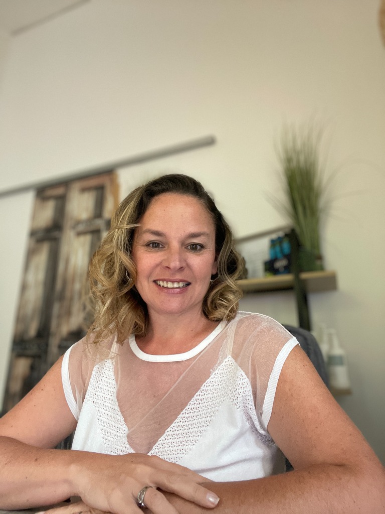 photo portrait Stéphanie Noël - Praticienne en hypnose (séances e