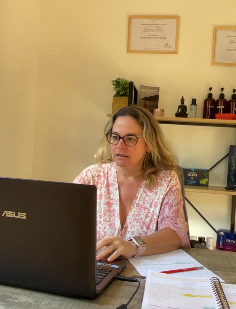 photo seance Stéphanie Noël - Praticienne en hypnose (séances e