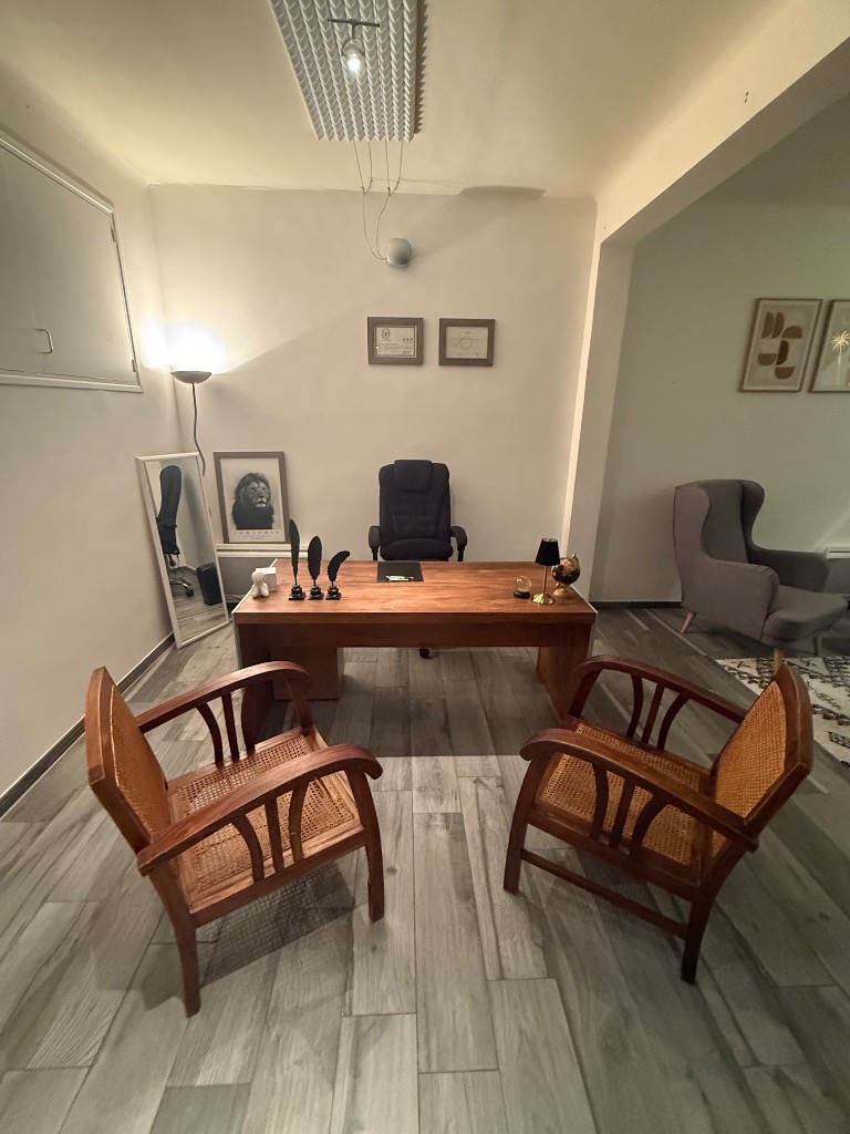 photo cabinet Dhia Dine Trabelsi 