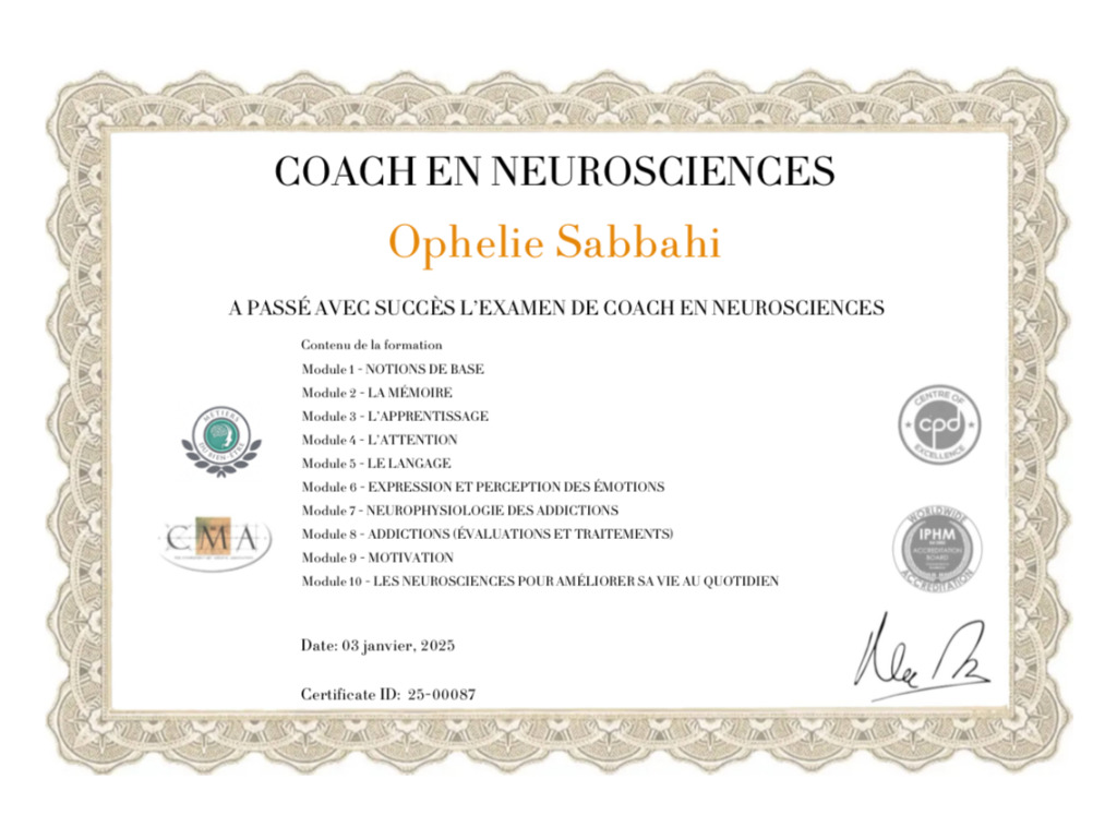 photo diplome Ophélie Sabbahi 