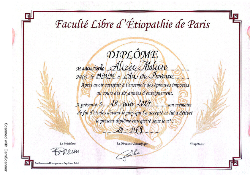 photo diplome Alizée Molière