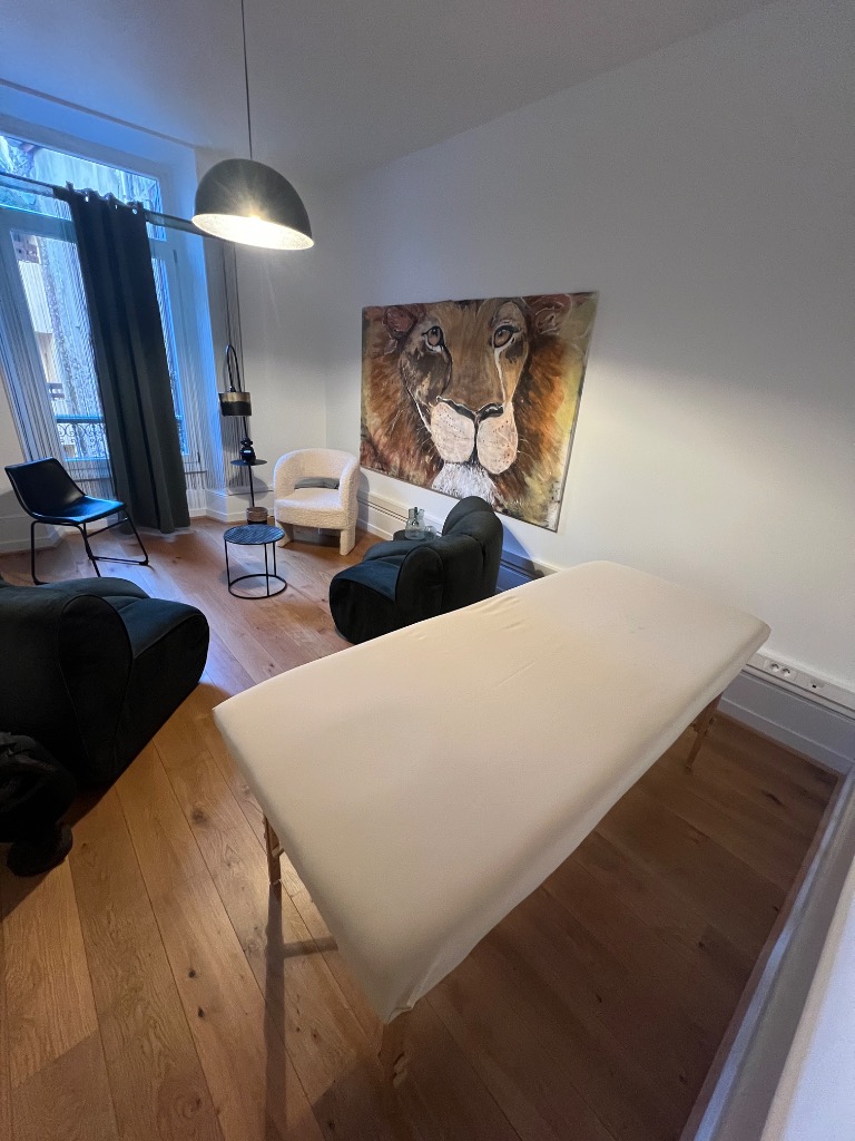 photo cabinet Léa Perrillat