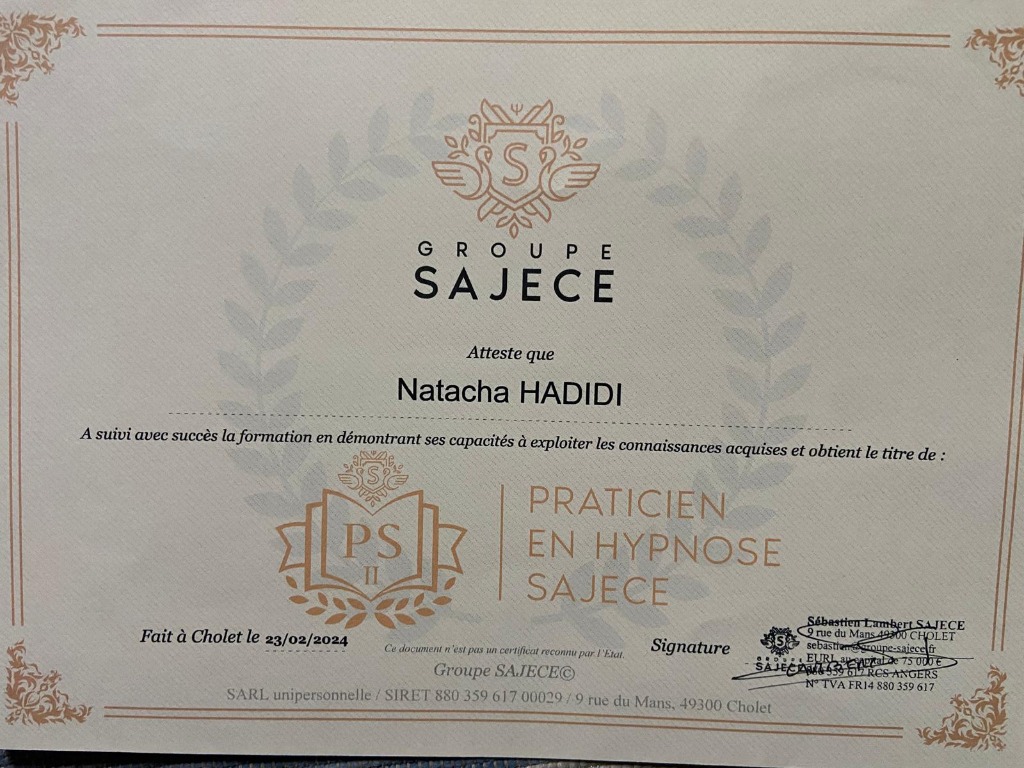 photo diplome Natacha HADIDI 7atoi