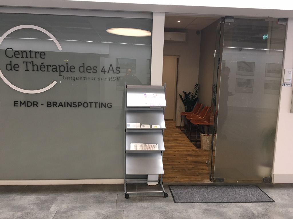 photo cabinet PELISSIER Jeanete - Présidente Association TRAUMA