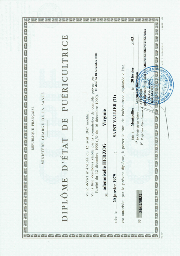 photo diplome Virginie HERZOG l’Aventure d’être parents