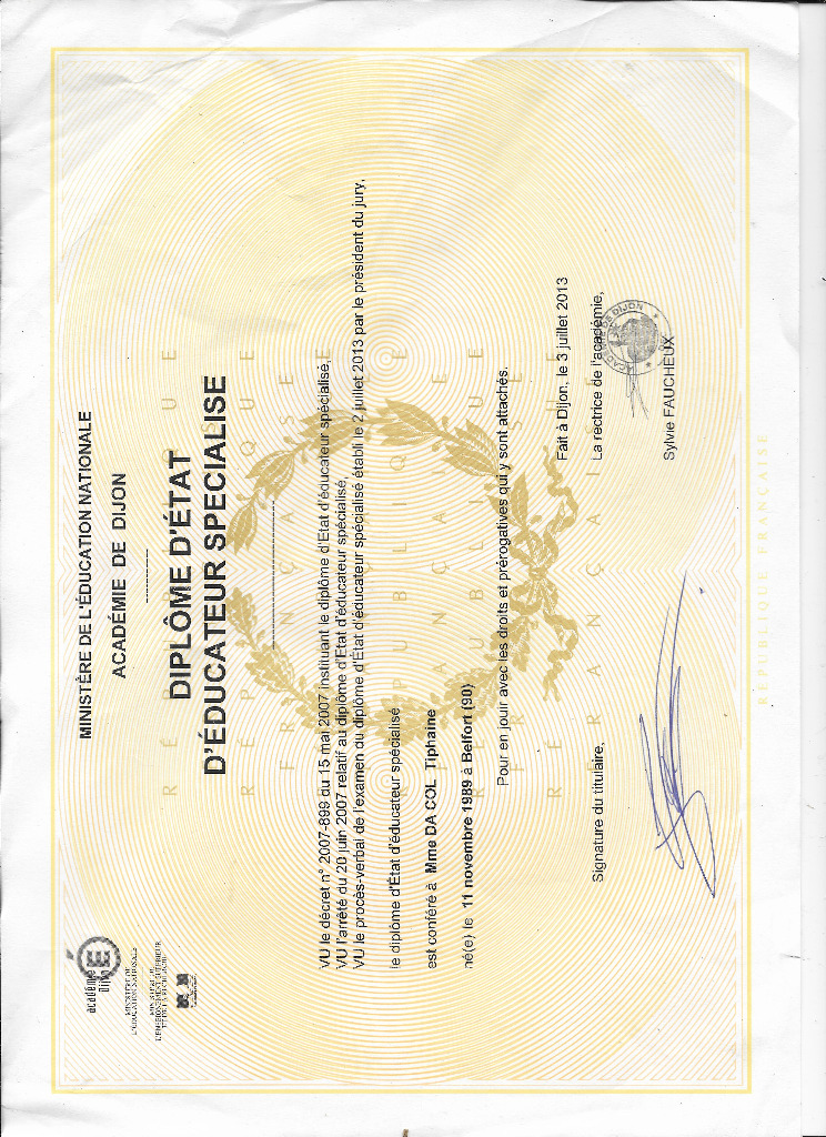 photo diplome Crinière & Thérapie Tiphaine DA COL