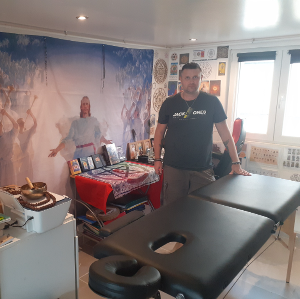 Hannedouche Rémi ( La colombe de la paix 111 )