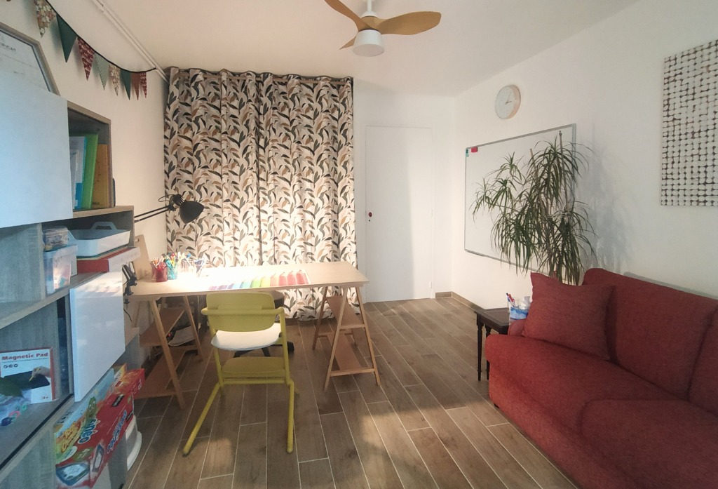 photo cabinet Coline Main Graphothérapeute 