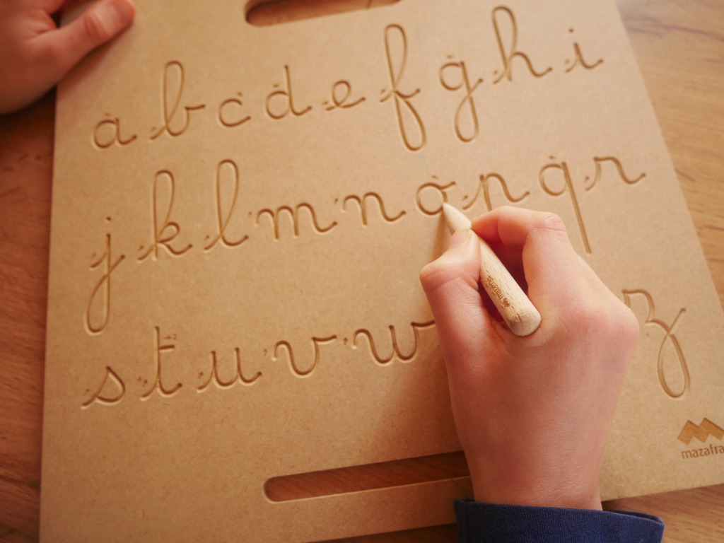 photo diplome Coline Main Graphothérapeute 