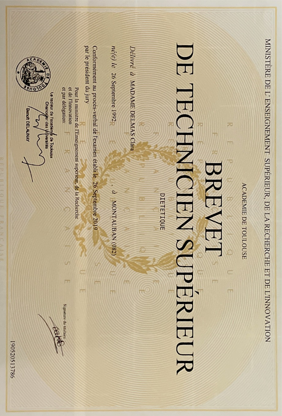 photo diplome Clara Delmas - lanutridesmamans