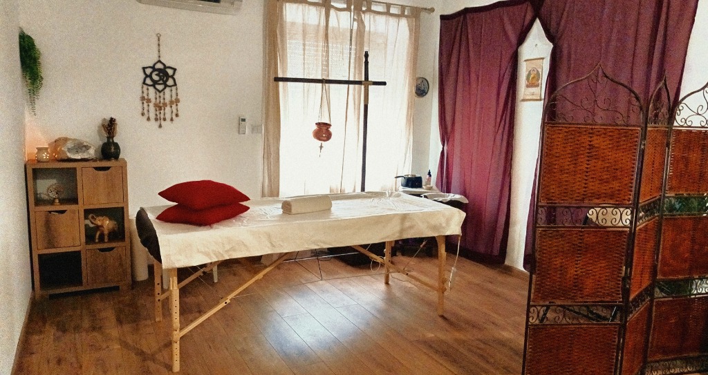 photo cabinet Ela Ayurveda